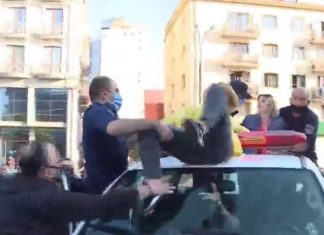 აქცია აჭარის მთავრობასთან – ბათუმში საპროტესტო აქციაზე პოლიციამ 20-მდე პირი დააკავა