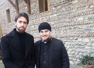 “ნიკა შენ გვერდით ვარ…თავი შეიკავეთ დაუსაბუთებელი ბრალდებებისგან“–დეკანოზი შალვა კეკელია ბასილაშვილს ექომაგება