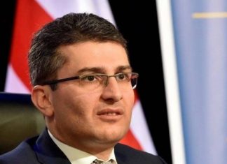 თავიდან “ფეიკი” მეგონა. ეს არის რუსული დაკვეთა საქართველოს წინააღმდეგ! – მდინარაძე პატრიოტთა ალიანსის ბანერზე