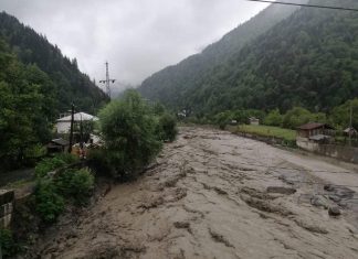 სტიქია ლენტეხში – ოთხი სოფელი გარესამყაროს მოწყდა, დაზიანდა გზები, ხიდები