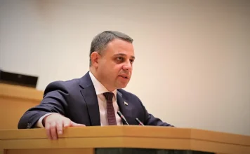 თავიდან მოზრდილ საკონფერენციო დარბაზს ქირაობდნენ.. მალე, სახლის ოთახებში ჩაატარებენ თავყრილობებს – ალუდა ღუდუშაური “ოპოზიციის ალიანსზე”