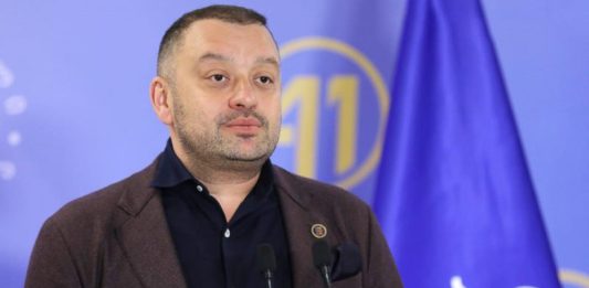 საკრებულოში განათლებისა და კულტურის კომისიას ბექა ოდიშარია უხელმძღვანელებს