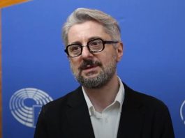 მძიმეს შარში არიან „ქოცები“. ჯერ არნახულში მიიყვანა კობახიძის სიგიჟემ ივანიშვილი არც მეტი, არც ნაკლები, ჰააგამდე – გვარამია