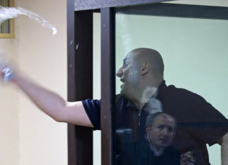 ნიკა მელიას მოსამართლისთვის წყლის შესხმის ფაქტზე ბრალი წარედგინა