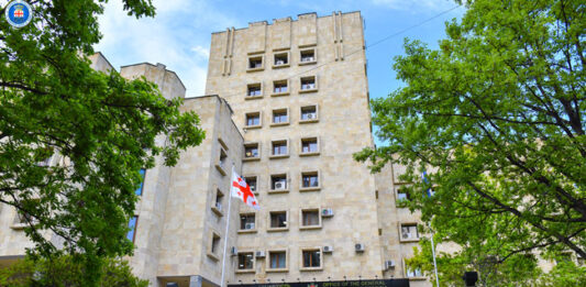 უმწეო მდგომარეობაში მყოფი არასრულწლოვანი გააუპატიურა – პროკურატურამ 1 პირს ბრალი წარუდგინა