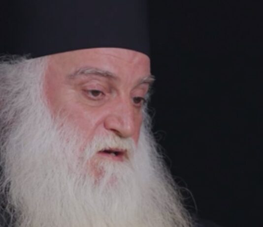 პატრიარქმა მამა დოროთე ქვემო ბეთლემის ტაძრის წინამძღვრობიდან გათავისუფლა