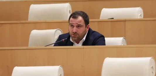 მადლობა გაქვთ სათქმელი, უფლება მოგეცით რომ აქ სხედხართ და პარლამენტის დეპუტატი გქვიათ – კირცხალია გახარიას პარტიას