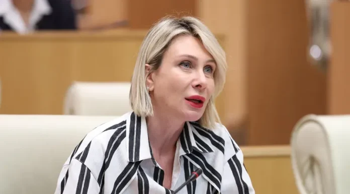 დებატებში მონაწილეობაზე უარი აჩვენებს, როგორ ეკვრის დედა პარტიას „გახარიების“ პარტია – მათ უკან დაიხიეს, რაც გარე პატრონების გადაწყვეტილება შეიძლება იყოს – წილოსანი