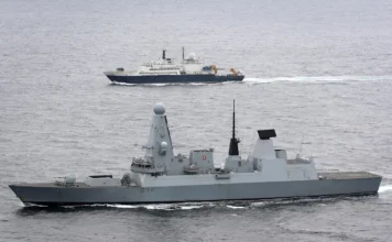 ბრიტანეთი აცხადებს, რომ რუსული სადაზვერვო გემი მათ ტერიტორიულ წყლებთან იმყოფება