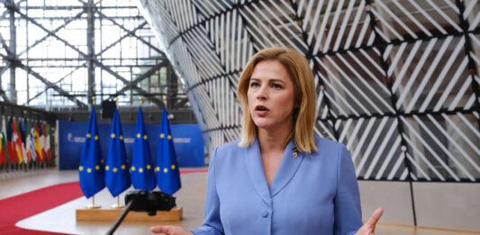 ქართველმა ხალხმა იმედი არ უნდა დაკარგოს, არცერთ პოლიტიკოსს არ შეუძლია გადაწყვეტილება ხალხის ნაცვლად მიიღოს – ლატვიის პრემიერი