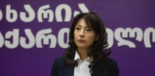 დიახ, გახარიამ გაათავისუფლა გივი მიქანაძე რადგან პოლიციის აკადემიის აუზზე შედიოდნენ კობახიძის ოჯახის წევრები – ტატა ხვედელიანი