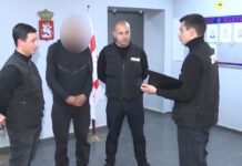 დააკავეს კაცი, რომელმაც მიუსაფარ ძაღლს ბასრი საგნით დაზიანებები მიაყენა