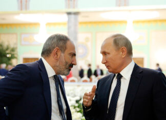 „ეს მუქარას ჰგავს“ — პუტინმა სომხეთს არჩევნებამდე ერთი თვით ადრე უკრაინა შეახსენა