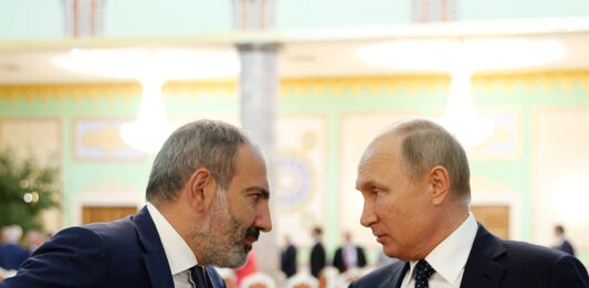 „ეს მუქარას ჰგავს“ — პუტინმა სომხეთს არჩევნებამდე ერთი თვით ადრე უკრაინა შეახსენა