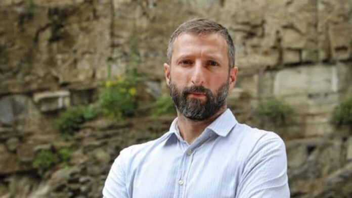 lasha-sukhishvili_w_h