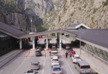 რუსეთის საბაჟომ ლარსზე მოგზაურთა ნაკადის ზრდის მიზეზები განმარტა, თუმცა თავად მონაცემები დღის განმავლობაში შეასწორა