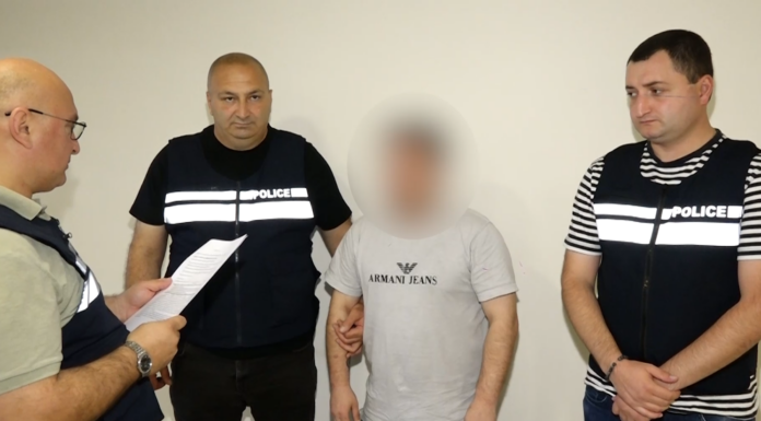 დააკავეს კაცი, რომელიც თბილისელ პენსიონერებს თაღლითურად ფულს სძალავდა